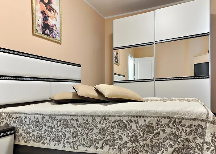 St George Apartment